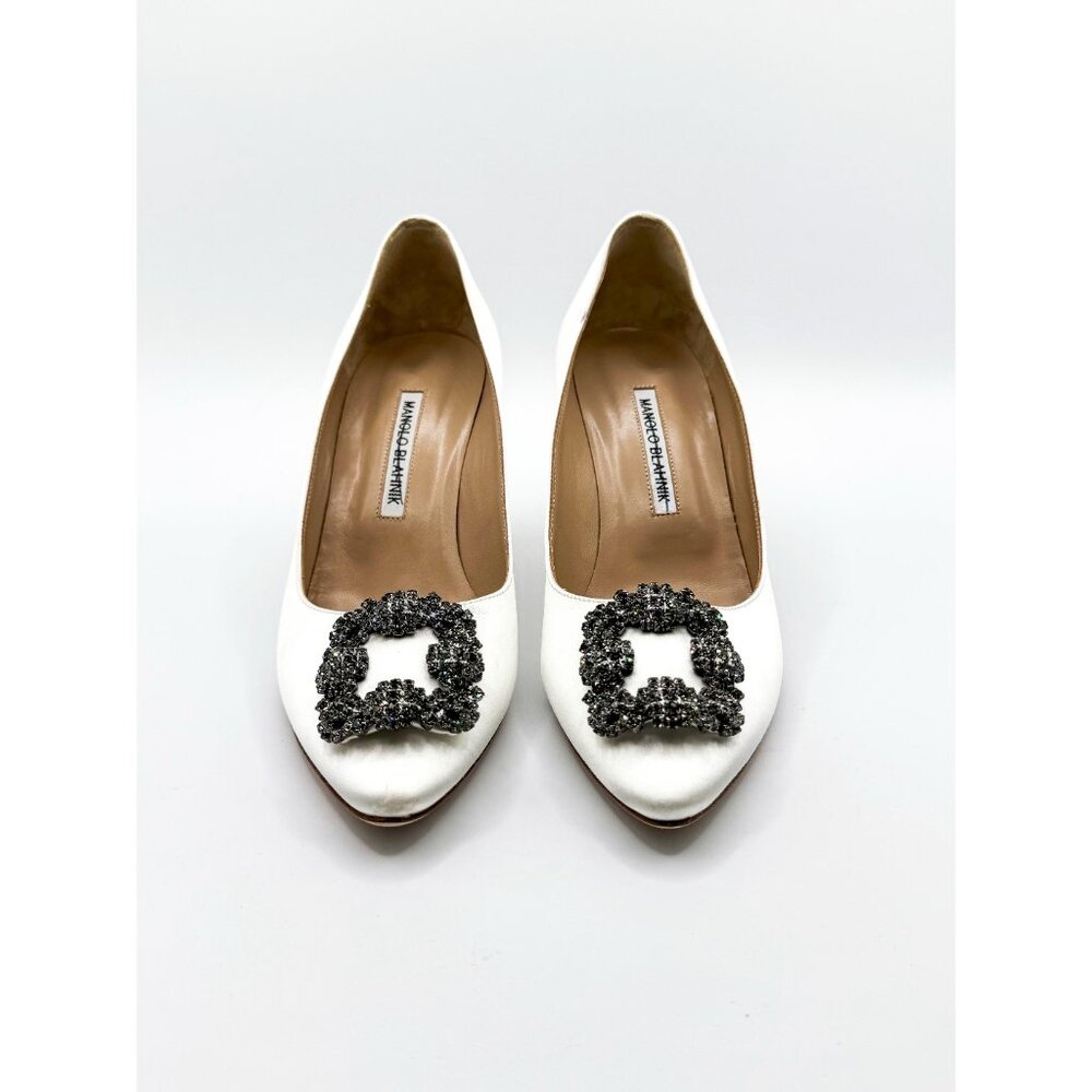 Manolo Blahnik Hangisi 70 Embellished Satin Jewel Buckle Designer Wedding Pumps - Picture 2 of 9